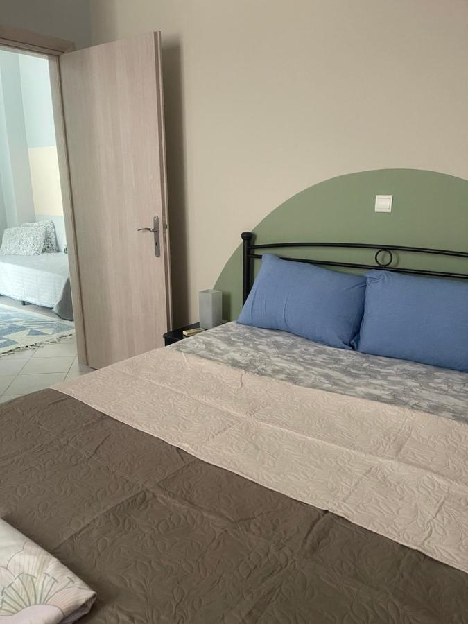 פיראוס Cozy Minimal Apartment מראה חיצוני תמונה